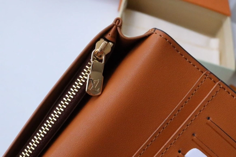 LV Wallets 4178H-0085