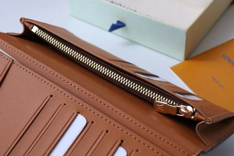 LV Wallets 4178H-0085