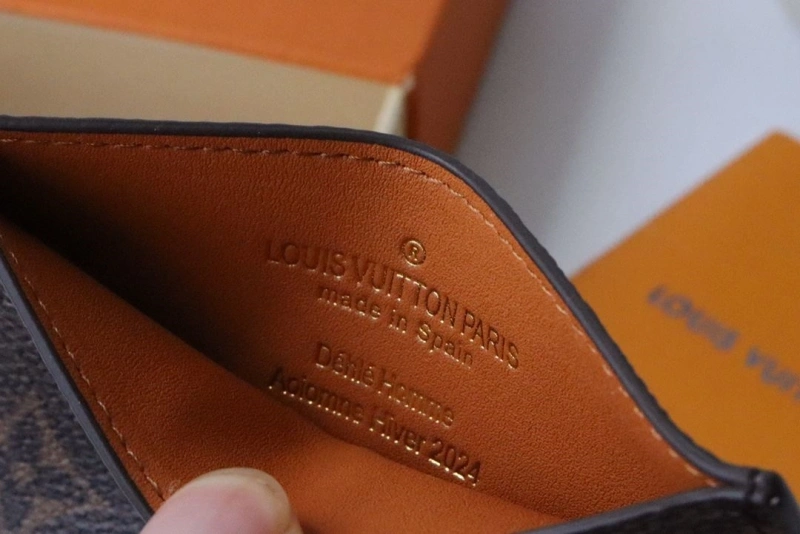 LV Wallets 4178H-0087