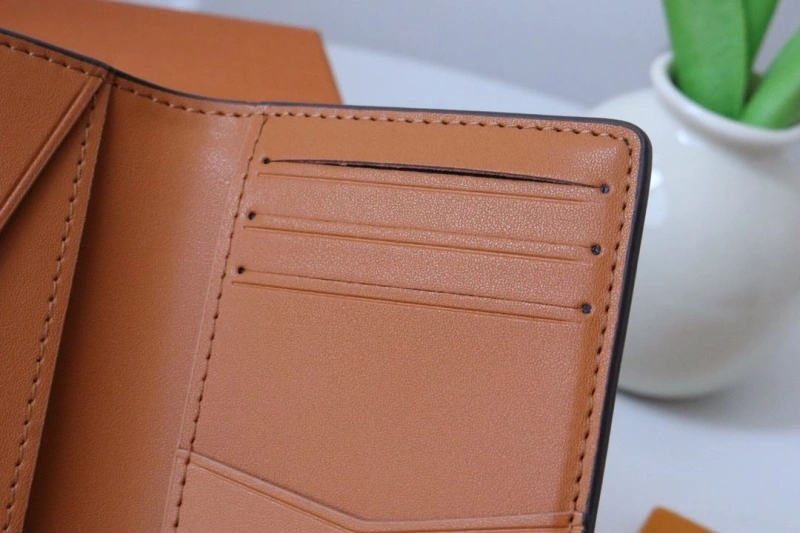 LV Wallets 4178H-0088