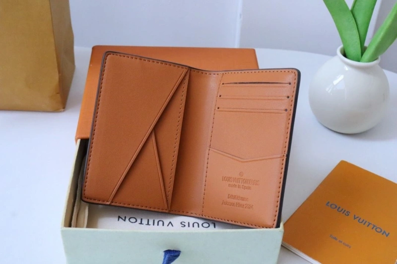 LV Wallets 4178H-0088