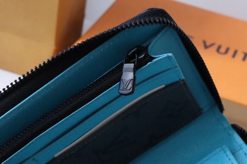 LV Wallets 4178H-0090