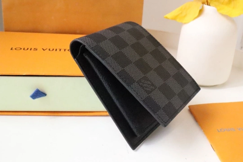 LV Wallets 4178H-0104