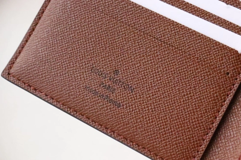 LV Wallets 4178H-0106