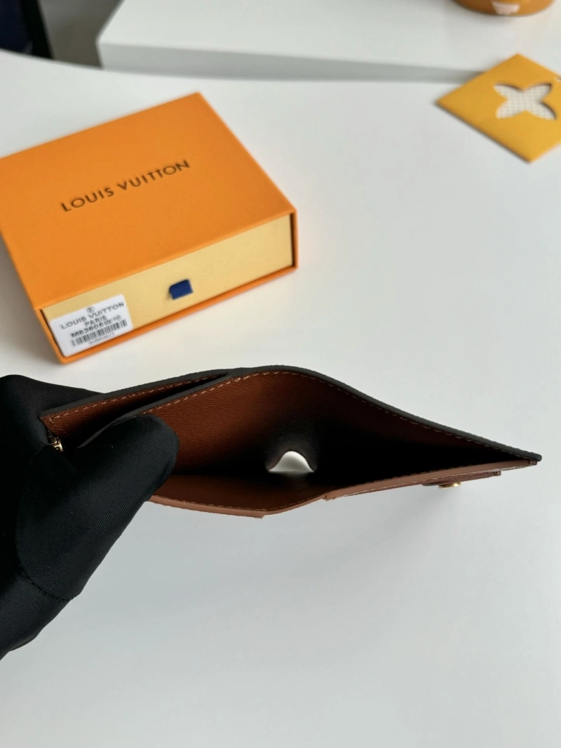 LV Wallets 4178H-0118