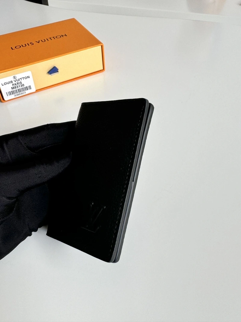 LV Wallets 4178H-0127