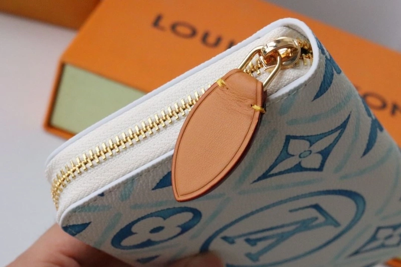 LV Wallets 4178H-0136