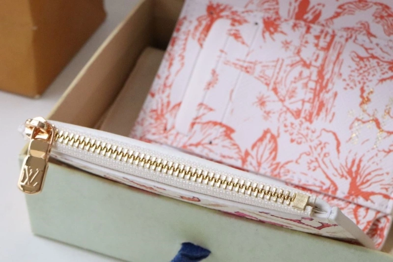 LV Wallets 4178H-0138