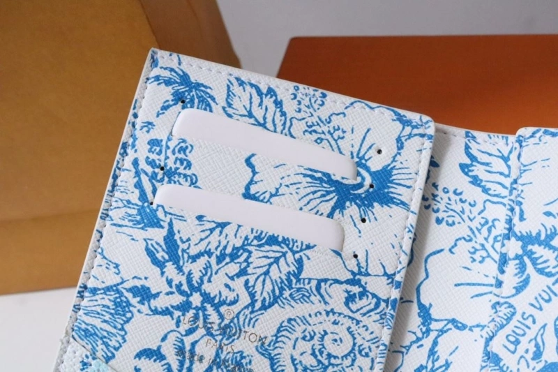 LV Wallets 4178H-0142