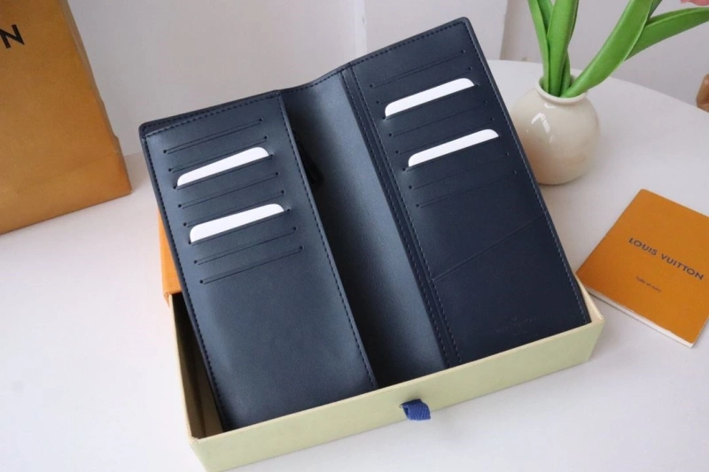 LV Wallets 4178H-0163