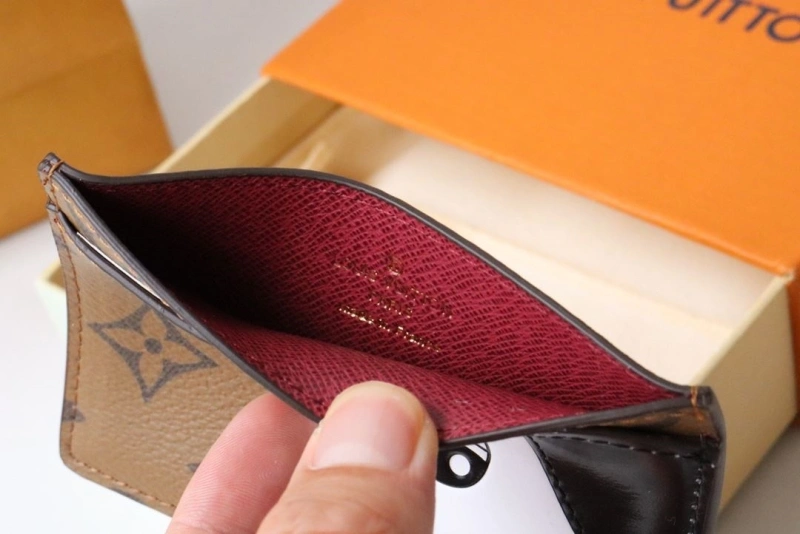 LV Wallets 4178H-0177