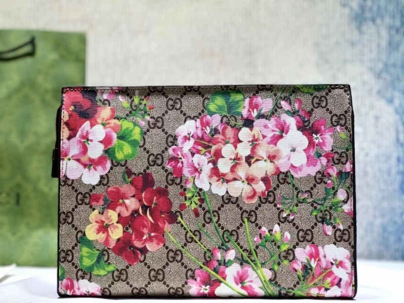 Gucci Clutch Bags 4186-0033