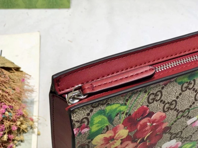 Gucci Clutch Bags 4186-0033