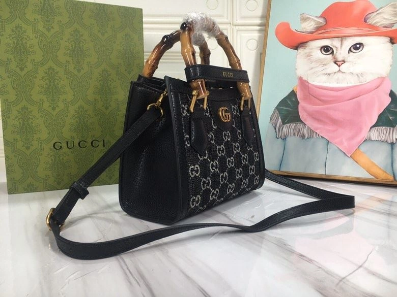 Gucci Shopping Bags 4186-0617