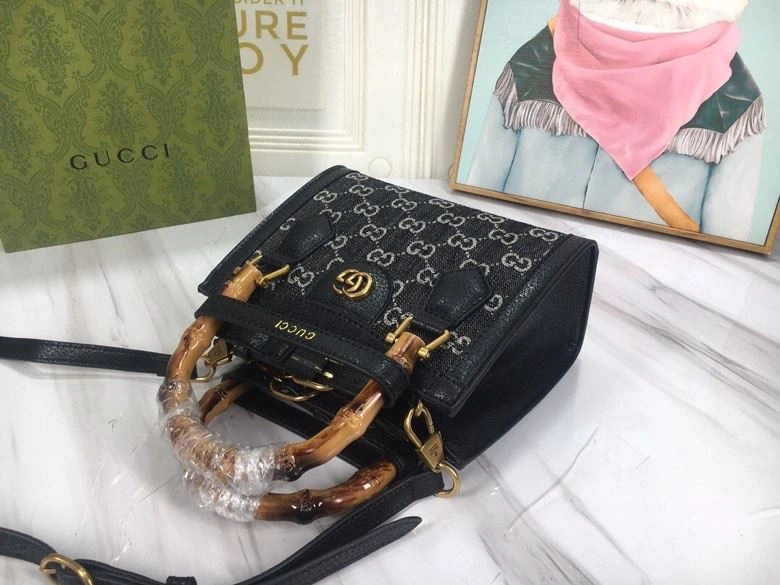 Gucci Shopping Bags 4186-0617