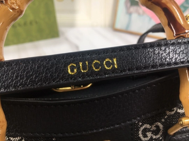 Gucci Shopping Bags 4186-0625