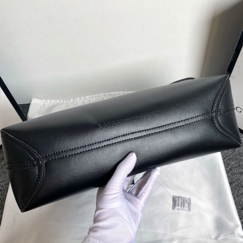 Gucci Shopping Bags 4186-0689