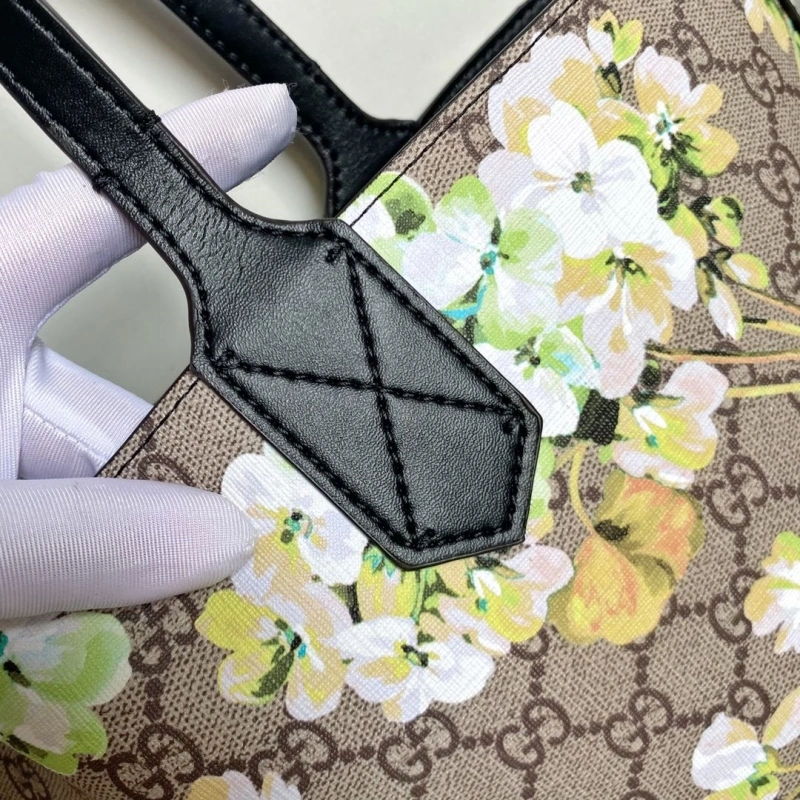 Gucci Shopping Bags 4186-0689