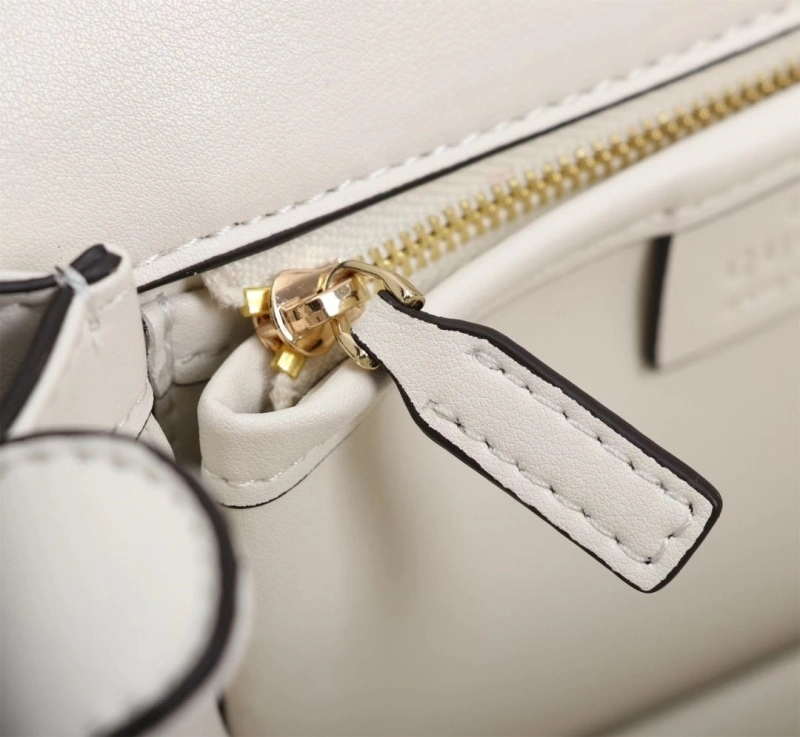 Gucci Top Handle Bags 4186-0694