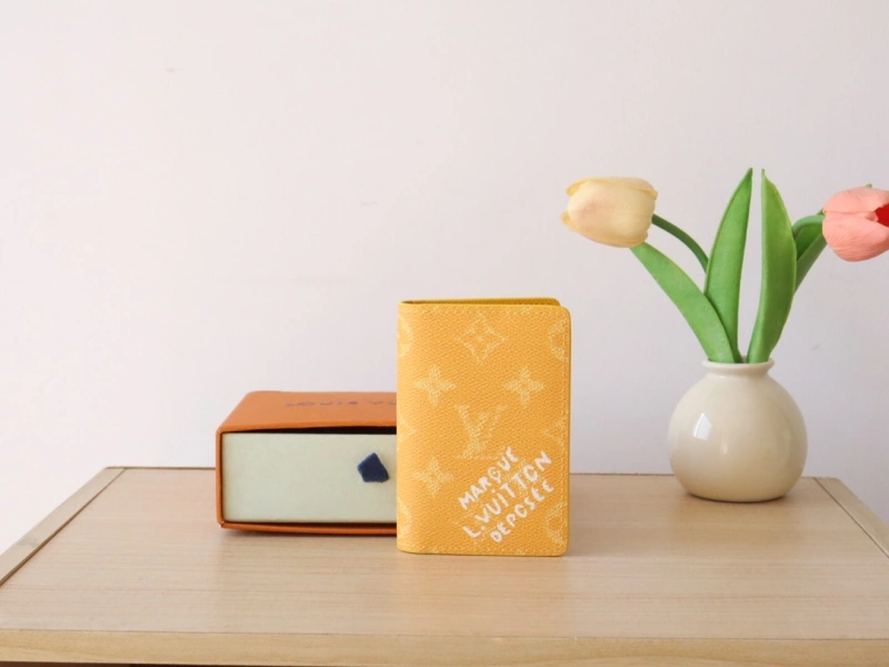 LV Wallets 4192A-0014