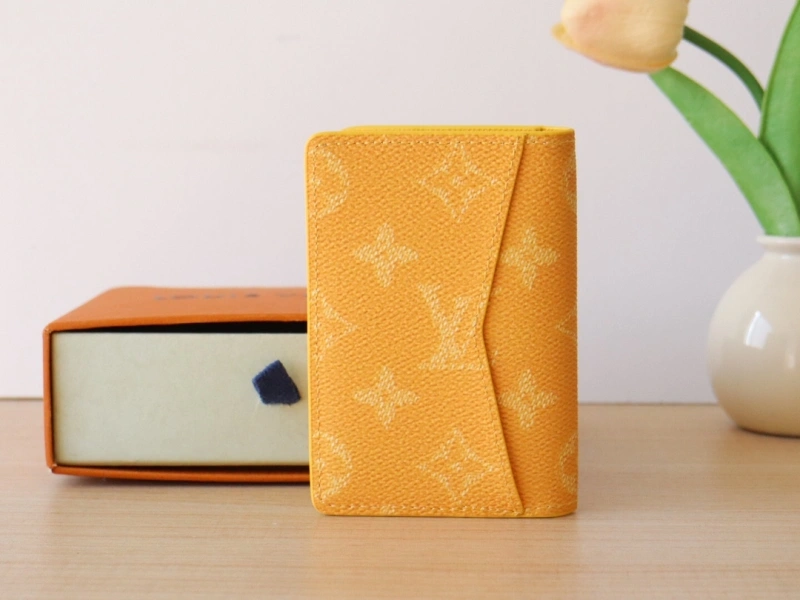 LV Wallets 4192A-0014