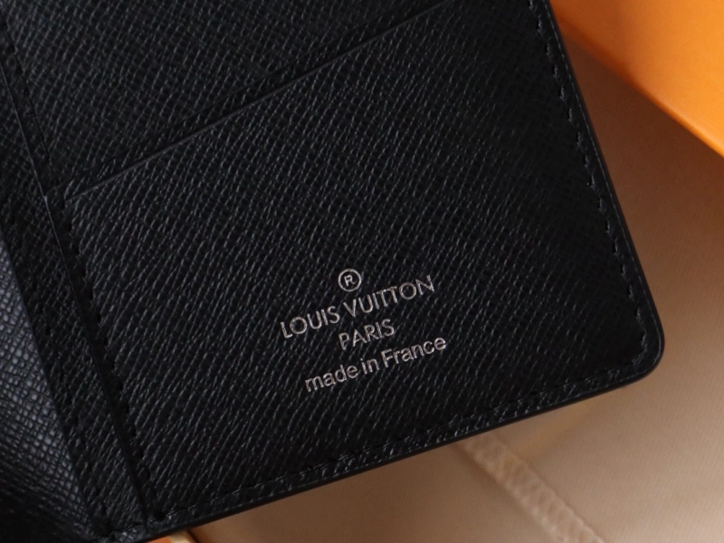 LV Wallets 4192A-0016