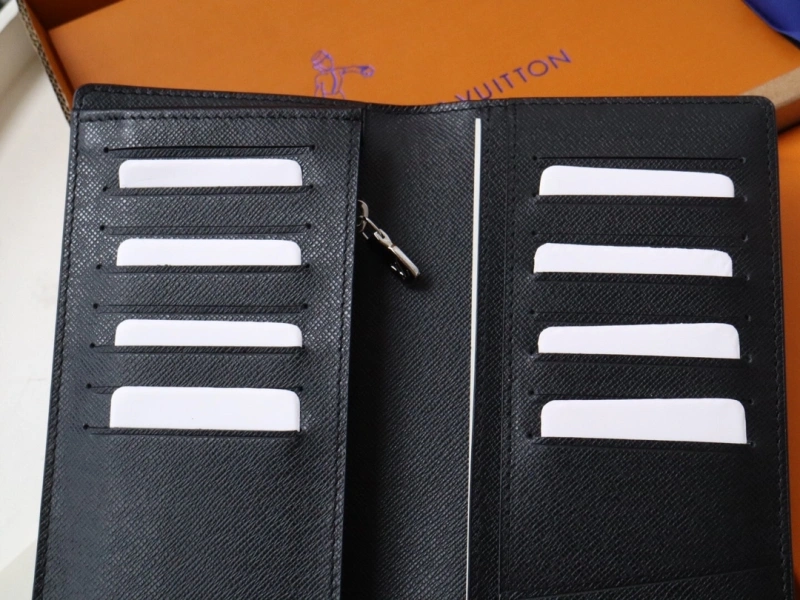 LV Wallets 4192A-0016