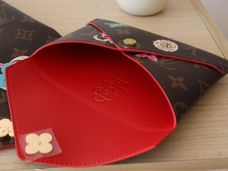 LV Wallets 4192A-0023