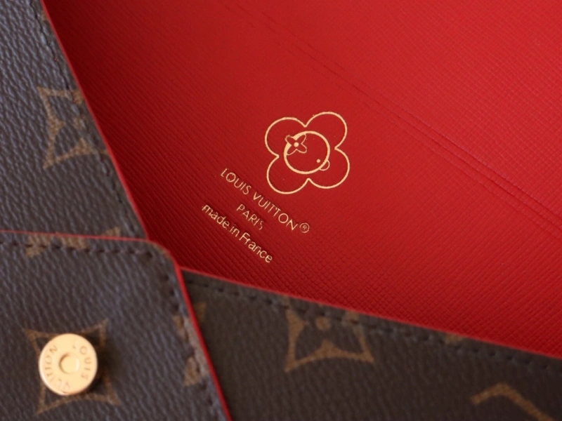 LV Wallets 4192A-0023