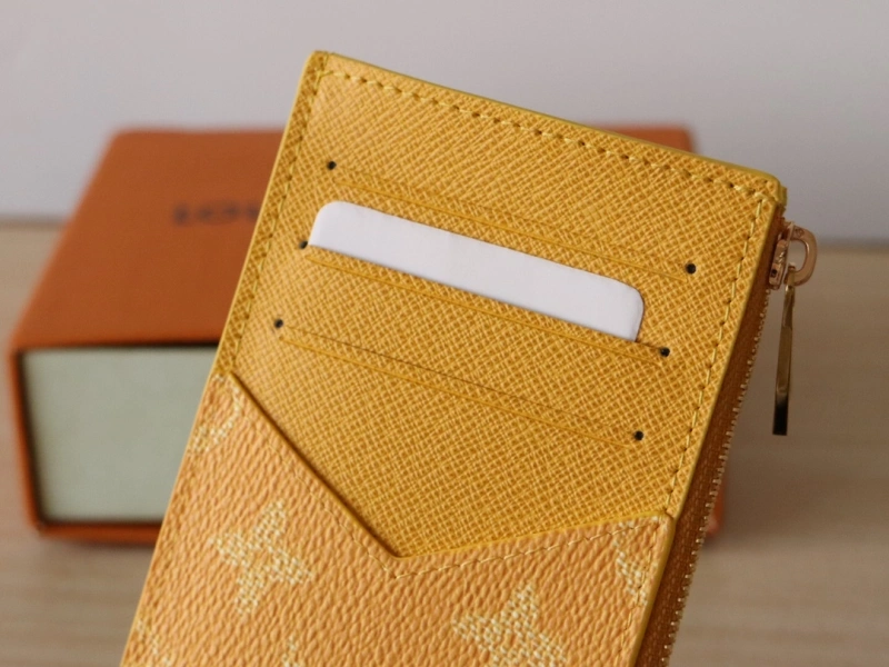 LV Wallets 4192A-0025