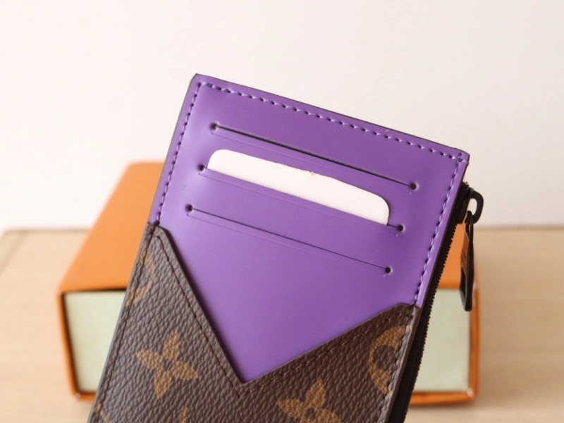 LV Wallets 4192A-0038
