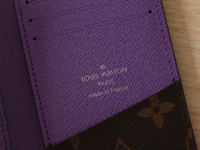 LV Wallets 4192A-0042