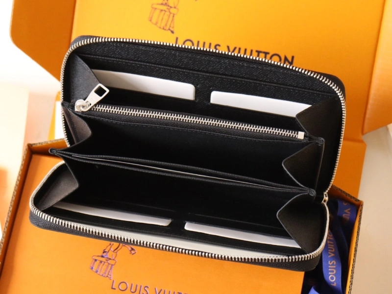 LV Wallets 4192A-0046