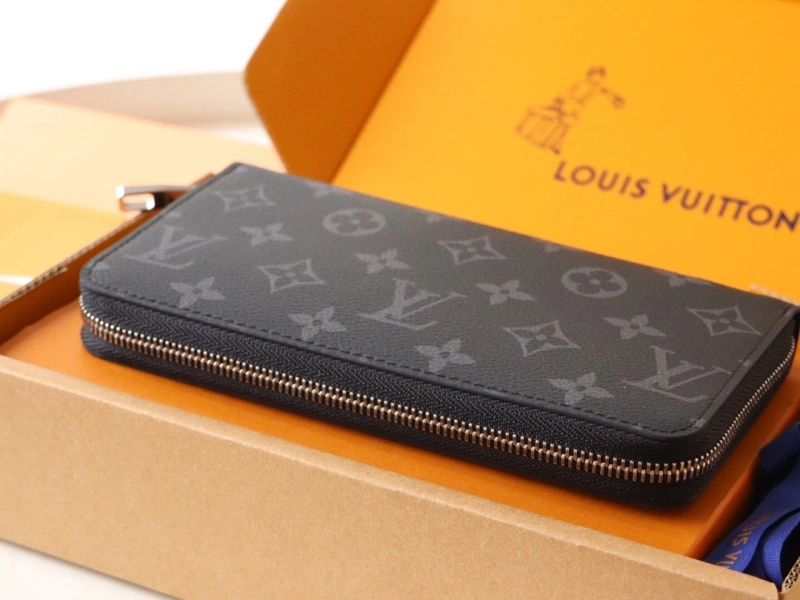 LV Wallets 4192A-0047