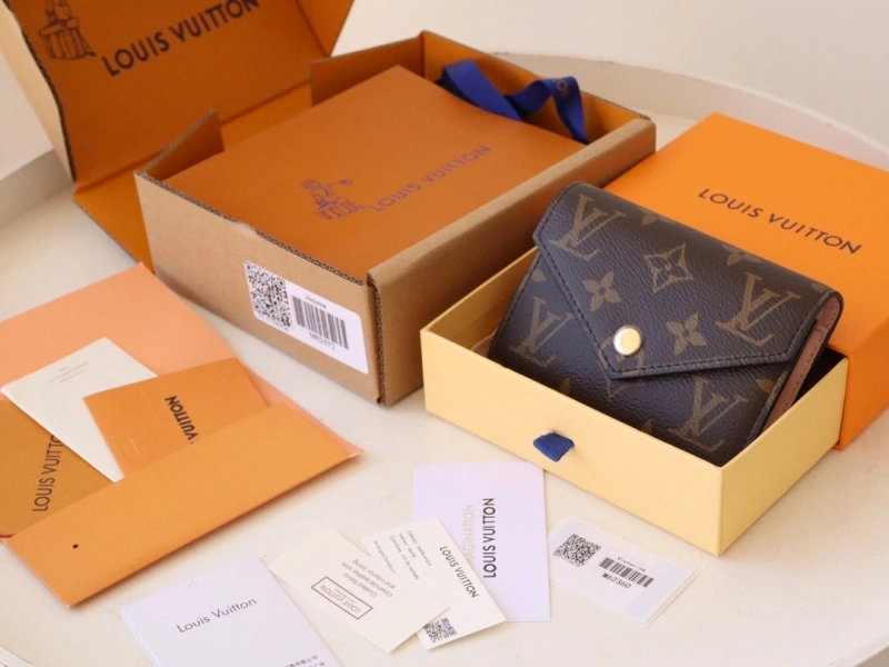 LV Wallets 4192A-0049