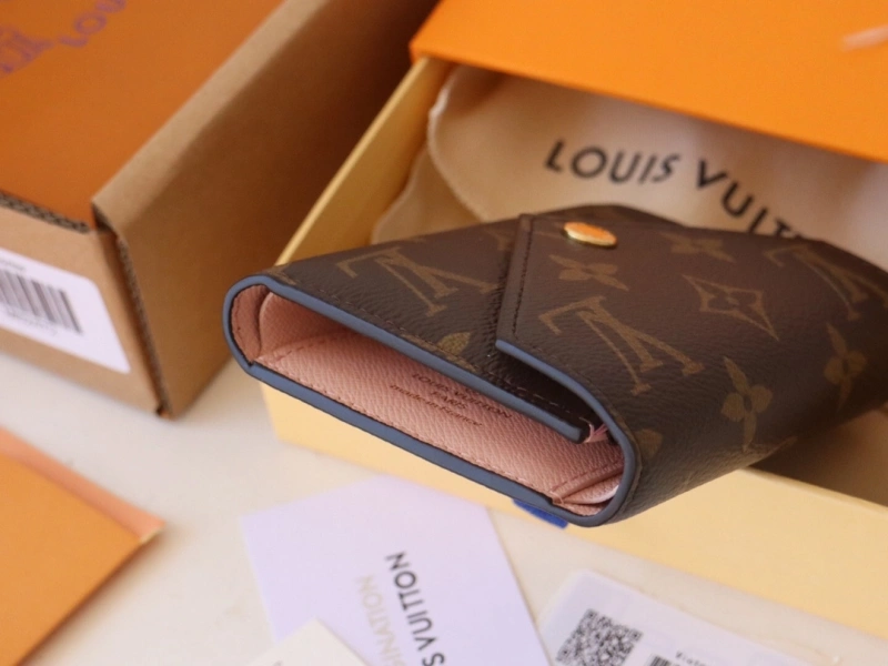 LV Wallets 4192A-0049