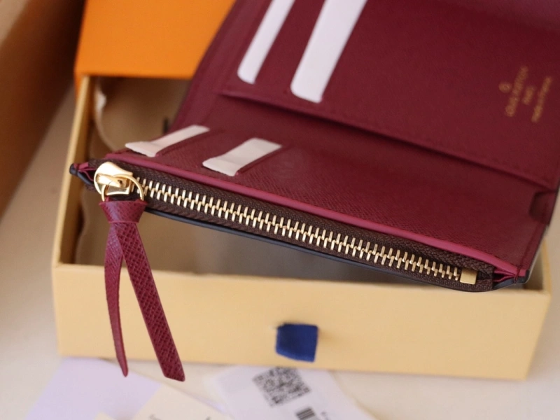 LV Wallets 4192A-0050