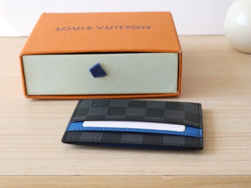 LV Wallets 4192A-0093