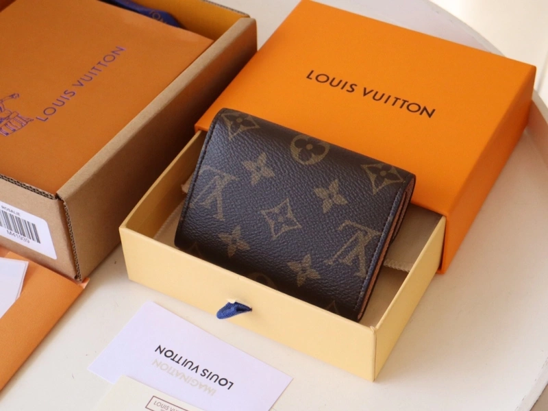 LV Wallets 4192A-0095