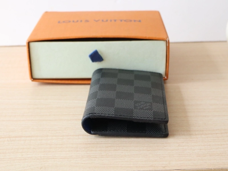 LV Wallets 4192A-0105