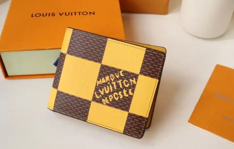 LV Wallets 4192D-0009