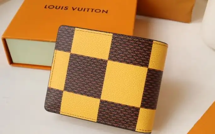 LV Wallets 4192D-0009