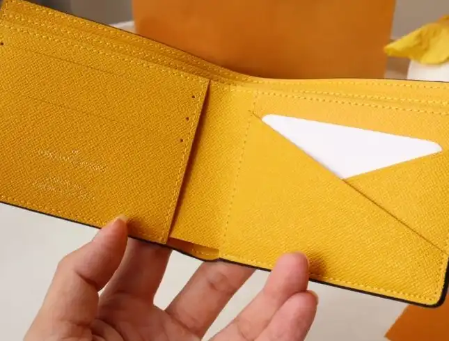 LV Wallets 4192D-0009