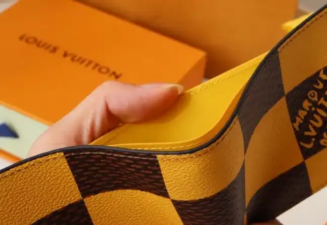 LV Wallets 4192D-0009