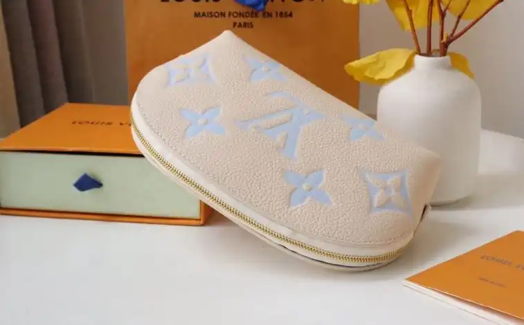 LV Clutch Bags 4192D-0081