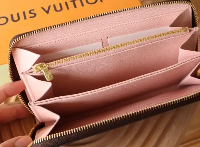 LV Wallets 4192D-0114