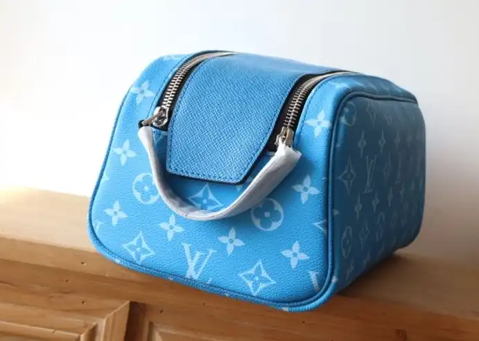 LV Cosmetic Bags 4192D-0162