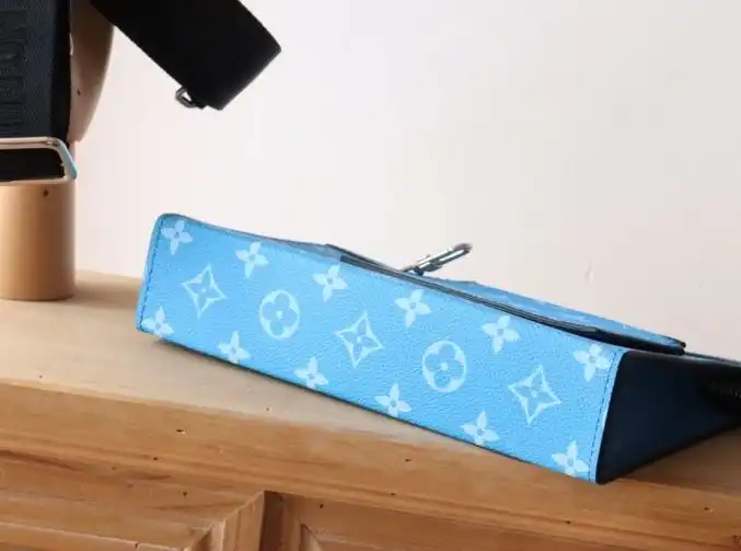 LV Clutch Bags 4192D-0164