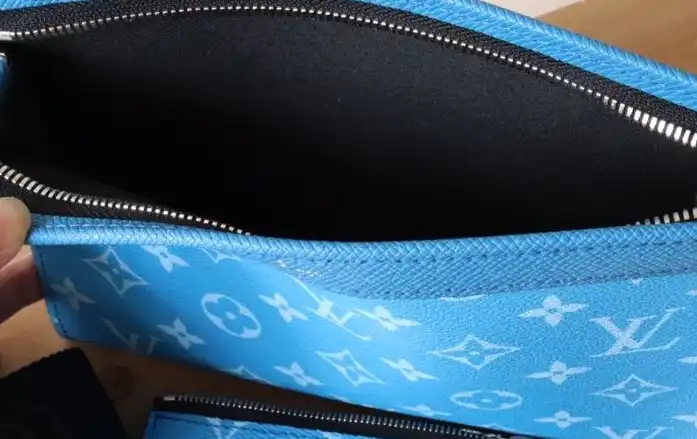 LV Clutch Bags 4192D-0164