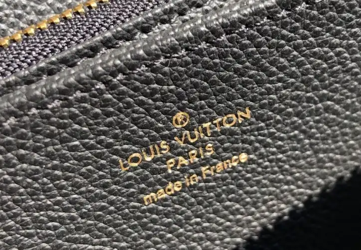 LV Wallets 4192F-0016